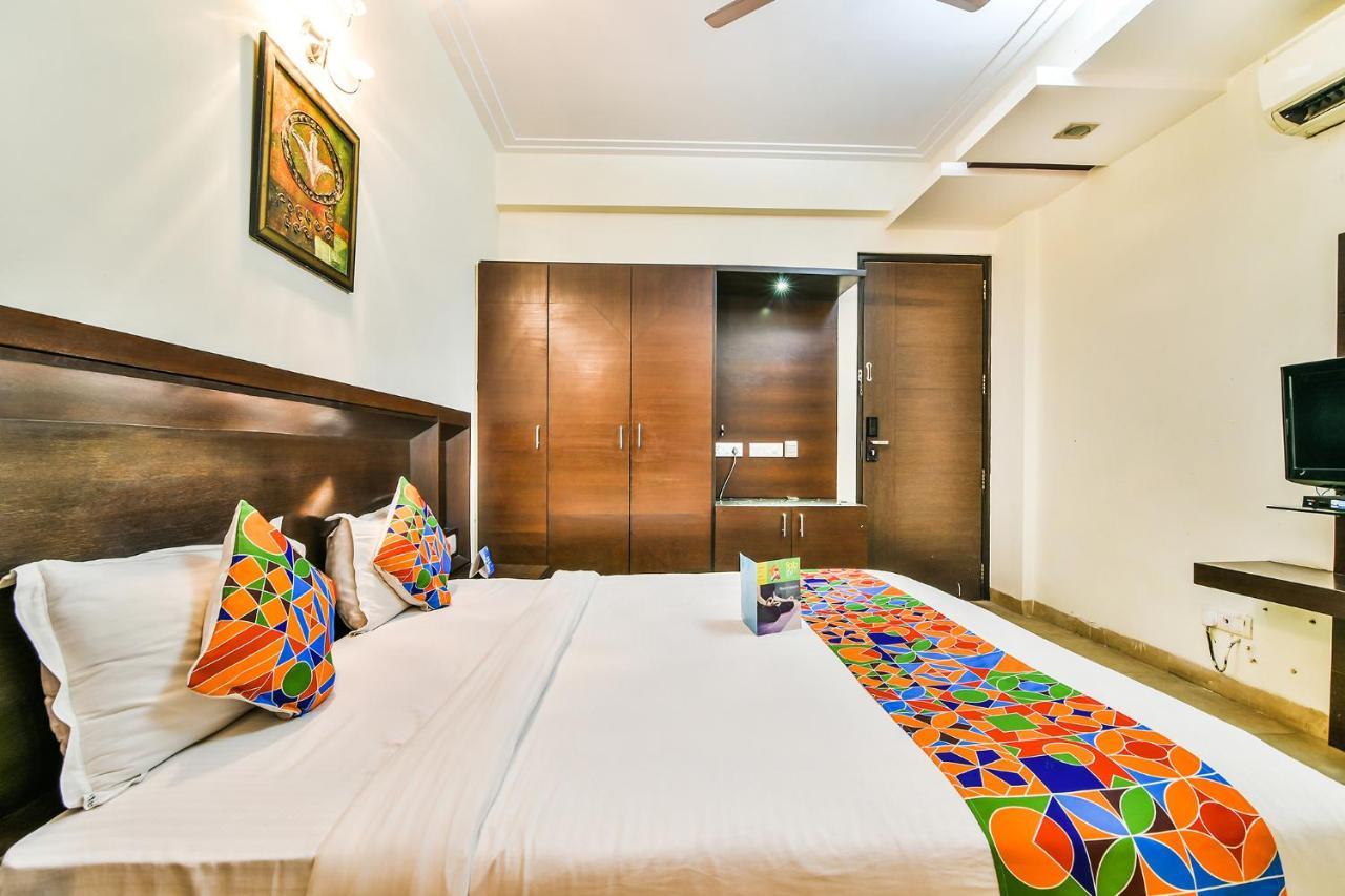 Fabhotel Oasis Dlf Phase 3 Gurgaon Exterior photo